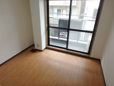 【居間・リビング】 | モン・シャンブル | ゆったり過ごせるリビングです