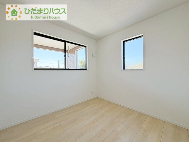 【洋室】 | つくば市若森第1　新築戸建　1号棟 | 机にベットを置けば子供部屋の完成です！