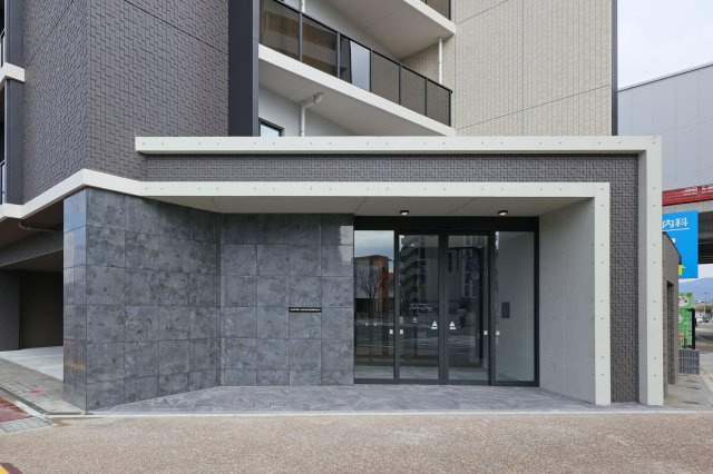 ラフィーネ箱崎駅前　箱崎小学校区のエントランス|ラフィーネ箱崎駅前