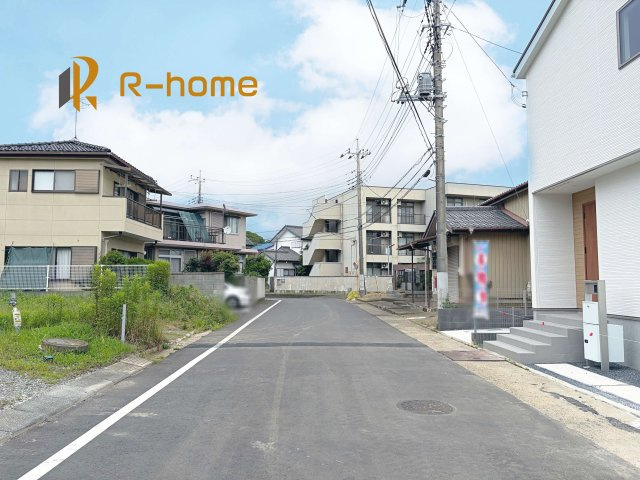 龍ケ崎市姫宮町第1期　新築子戸建て　3号棟の前面道路含む現地写真|周辺環境も併せて案内致します♪
閑静な住宅地で笑顔あふれる新生活！
ぜひ現地へお越しください♪