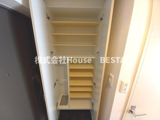 エスリード中山手県庁前の収納