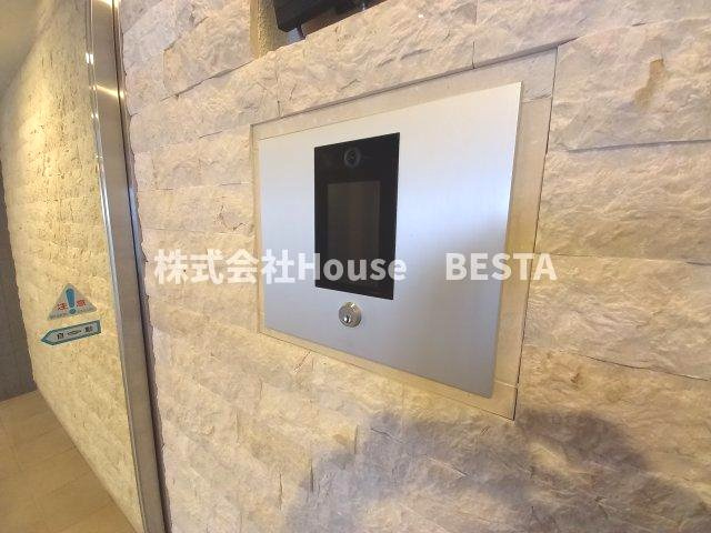 エスリード中山手県庁前のエントランス