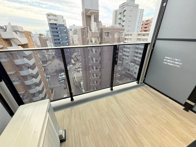 シーズンフラッツ新大阪のバルコニー