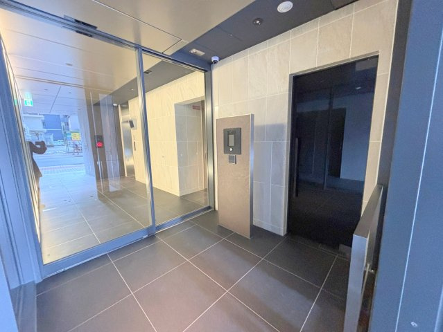 シーズンフラッツ新大阪のロビー