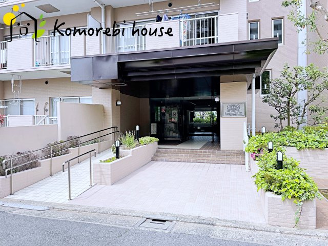 ライオンズマンション大宮指扇壱番館のエントランス|落ち着いたエントランスです