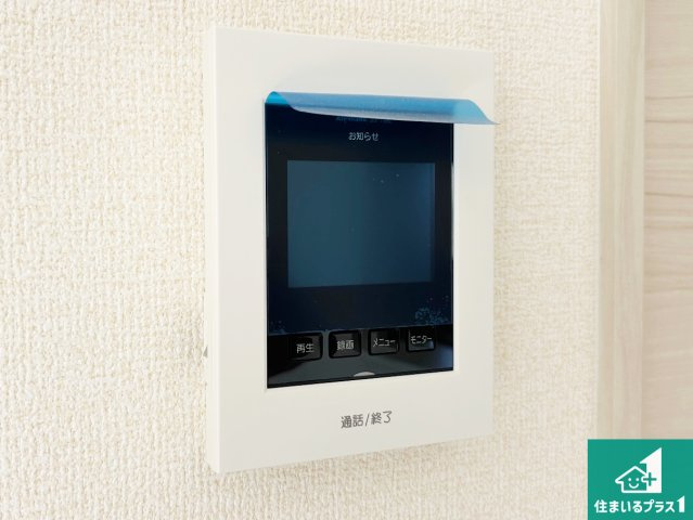 31(土)1(日)現地見学可能！◆羽曳野市はびきの　新築一戸建ての防犯設備|カラーモニターインターホン！声だけでなく来訪者の姿や顔がモニターで確認できるので、小さなお子様がいらっしゃるご家庭でも安心できます！