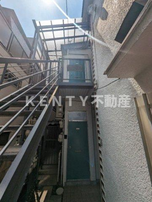 【エントランス】 | 泉コーポ２６ | 建物の内部です