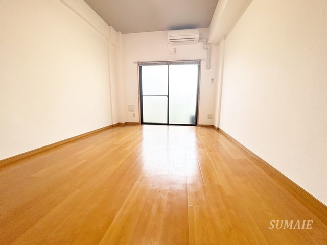 ジェイ・ジルーＢの居間・リビング|クッションフロアのリビング☆