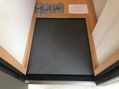 ボン　メゾン　ミウラの玄関