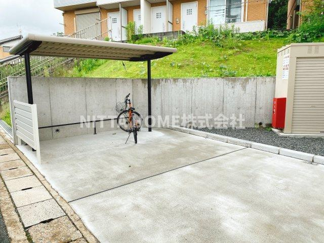 福知山市字天田のアパートのその他|屋根付きの駐輪場は無料です！