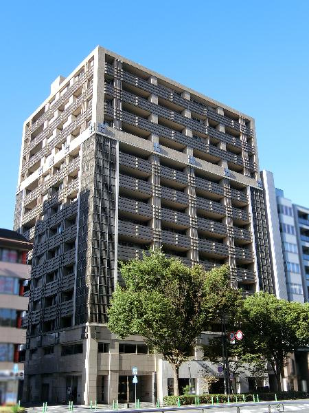 グラン・ブルー御池高倉の外観|落ち着いた雰囲気の外観です
