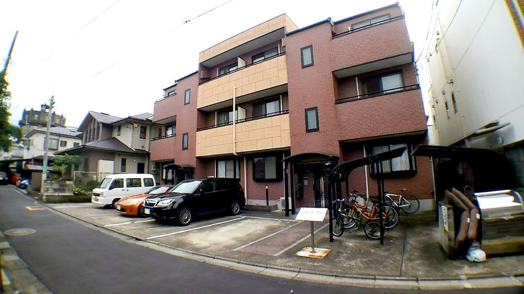 GRACE STAR　駐車場の外観