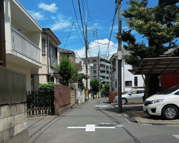 フジ・クレシェンドエノモト　駐車場の周辺