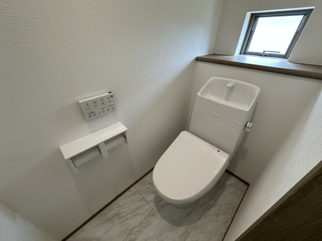 神戸市垂水区南多聞台5丁目新築戸建B号地のトイレ