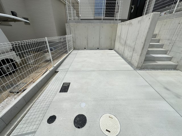 神戸市垂水区南多聞台5丁目新築戸建B号地の駐車場