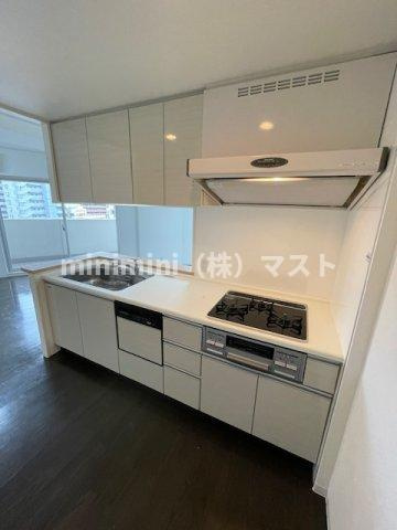 ドゥーエなんば南のキッチン