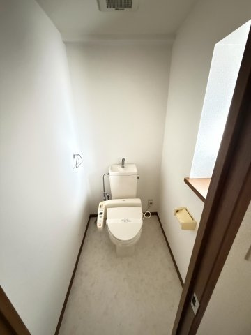 久留米市津福本町の賃貸マンションのトイレ