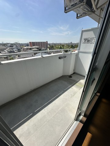 久留米市津福本町の賃貸マンションのバルコニー