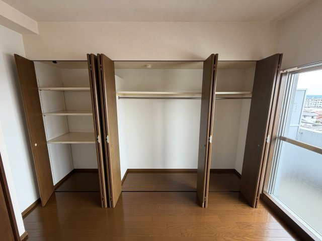 久留米市津福本町の賃貸マンションの収納