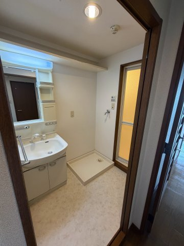 久留米市津福本町の賃貸マンションの洗面所