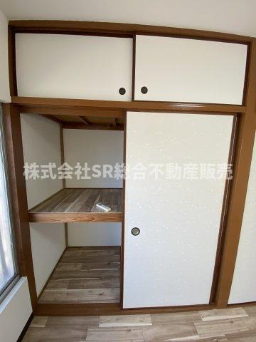 衣摺4丁目中古テラスハウスの収納|たっぷりとした収納スペースです
