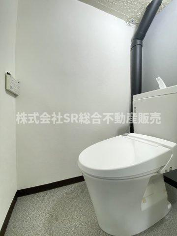 衣摺4丁目中古テラスハウスのトイレ|トイレが２か所にあり、朝の身支度がスムーズに行えます！