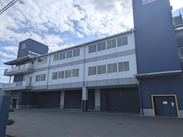 綾瀬市早川城山５丁目の倉庫