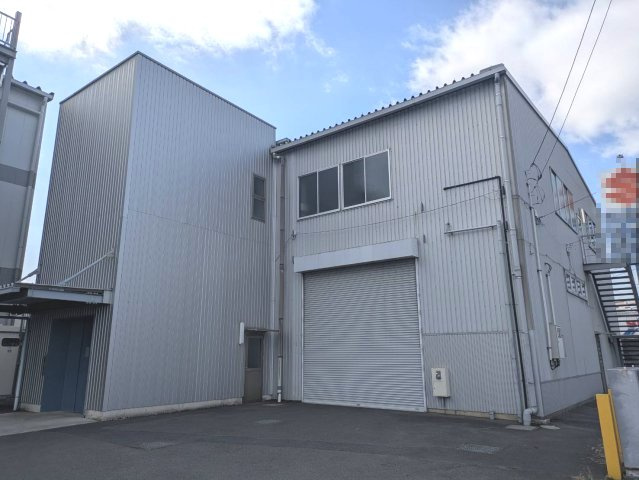 綾瀬市早川城山５丁目の倉庫