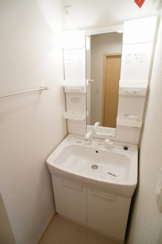 グレイス・フォーシーズンＡの洗面所|当社、チルホームのHPもご覧ください(^^)/物件情報多数♪