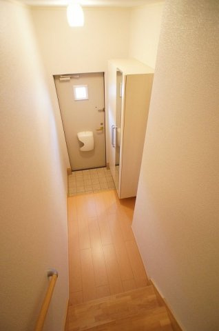 グレイス・フォーシーズンＡの玄関|当社、チルホームのHPもご覧ください(^^)/物件情報多数♪