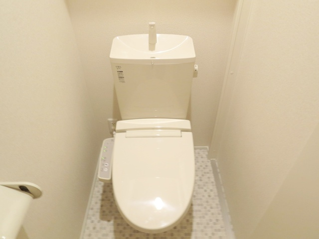 ビューノラメゾンのトイレ|温水洗浄便座機能付のトイレです。