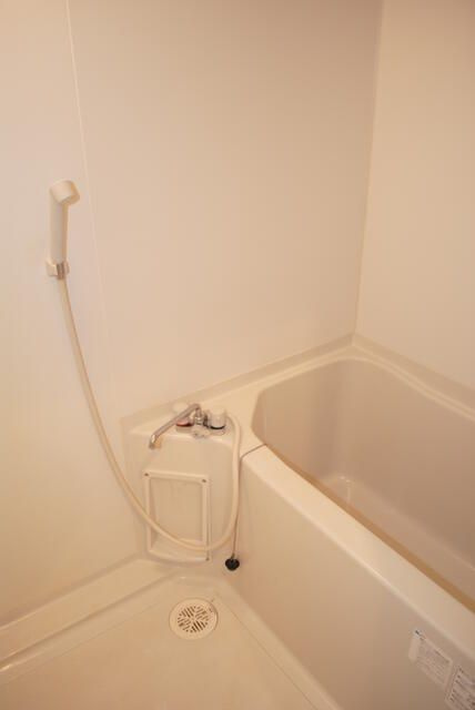 アヴァンツァーレ田端の浴室