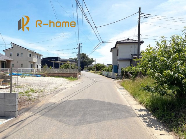 土浦市神立町　新築戸建て　C号棟の前面道路含む現地写真|堂々！建物完成♪実際のお部屋をご見学可能です♪
ご見学が一番の資料！お気軽にお問い合わせ下さい♪