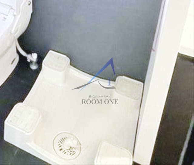 ロアール大塚弐番館の設備|洗濯機置き場です。