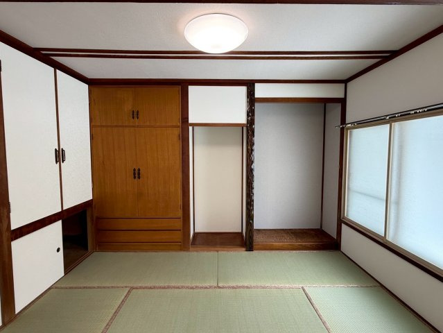 桜ヶ岡2丁目　6LDKリフォーム済中古住宅の和室|1階和室6帖