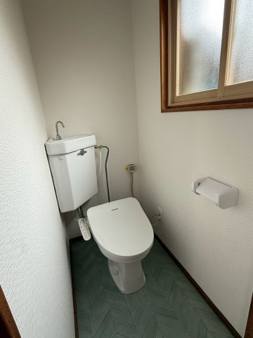 桜ヶ岡2丁目　リフォーム済中古住宅のトイレ