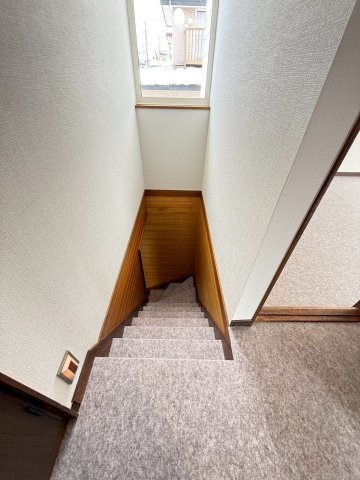 桜ヶ岡2丁目　6LDKリフォーム済中古住宅の内装
