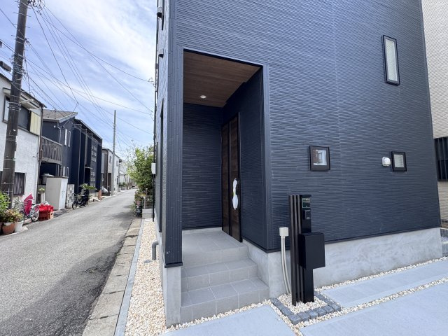 松戸市栄町２丁目新築戸建（栄町17期）のエントランス|エントランス・玄関ポーチ