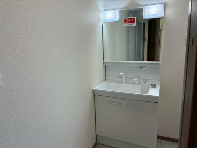 【独立洗面台】 | 清水町長沢618番 新築建売分譲住宅 建物＋土地 TW06075 | 清水町長沢A号棟　洗面化粧台 ※令和8年6月8日撮影写真