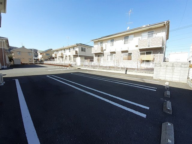 グリーンハウスＤの駐車場|駐車場完備です