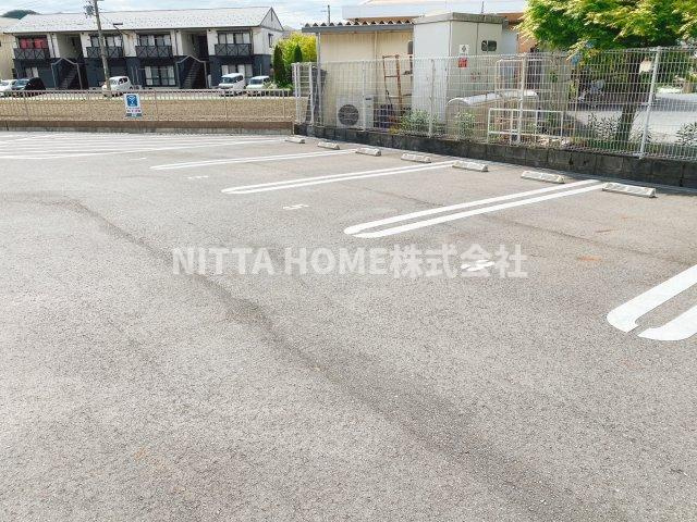 エスポワール・ヒデの駐車場|駐車場は２台あきがあります◆