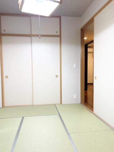 四条烏丸クロスマークの和室