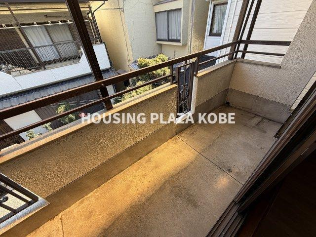 村雨町５丁目貸家のバルコニー