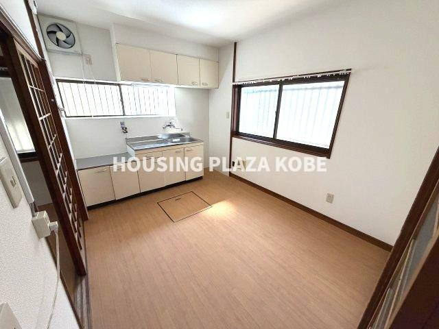 村雨町５丁目貸家のキッチン