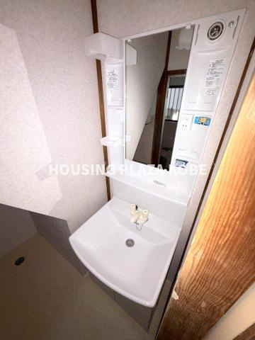 村雨町５丁目貸家の独立洗面台