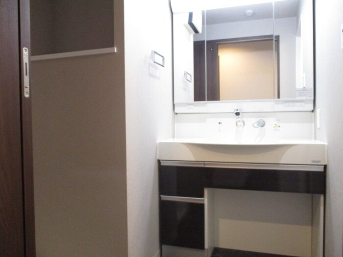 プランドール東岡崎の洗面所