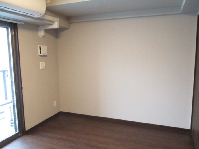 プランドール東岡崎の洋室