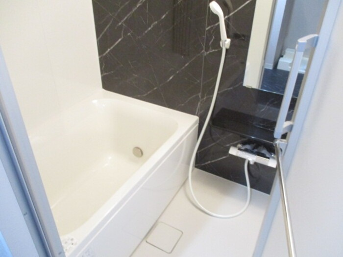 プランドール東岡崎の浴室