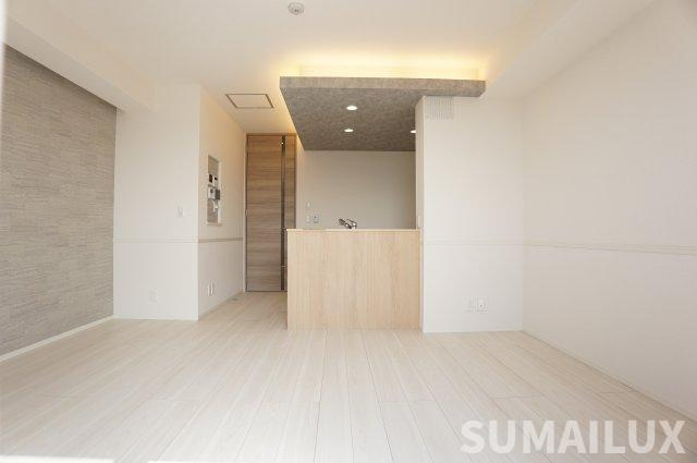 熊本市東区長嶺東４丁目のアパートの居間・リビング