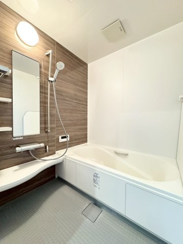 月寒東4条18丁目　一戸建ての浴室|日々の疲れをゆっくり癒せる一坪サイズのオートバス♪